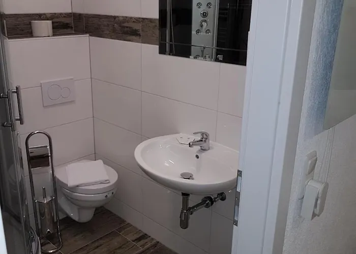 Pension Central Semmering Guest house